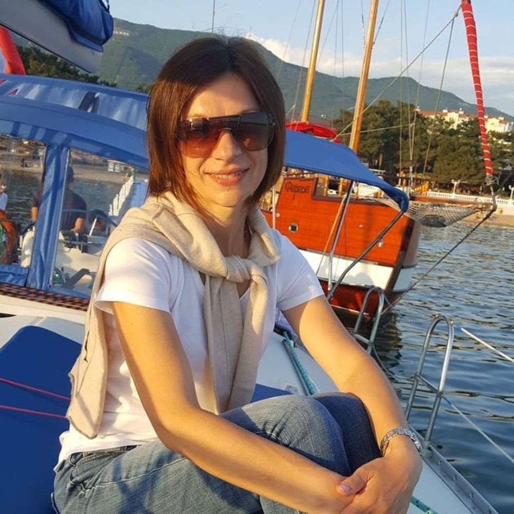 Meet your Posher, Yana